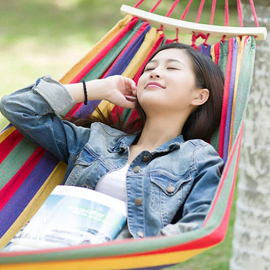 Mini Read. The Healing Power of Hammocks: Why You Should Swing Your Stress Away - Serenevi